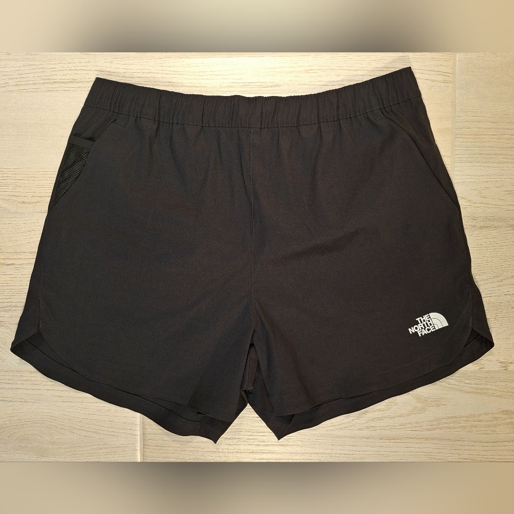 The North Face Women's Black Pull On Drawstring Waist Shorts With Pockets  Large
